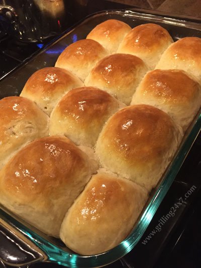 Homemade Batter Rolls - Perfect Side Dish to Grilled or Smoked Turkey - Grilling24x7.com