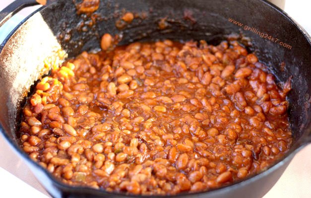 https://grilling24x7.com/wp-content/uploads/sites/2/2015/04/beans61.jpg