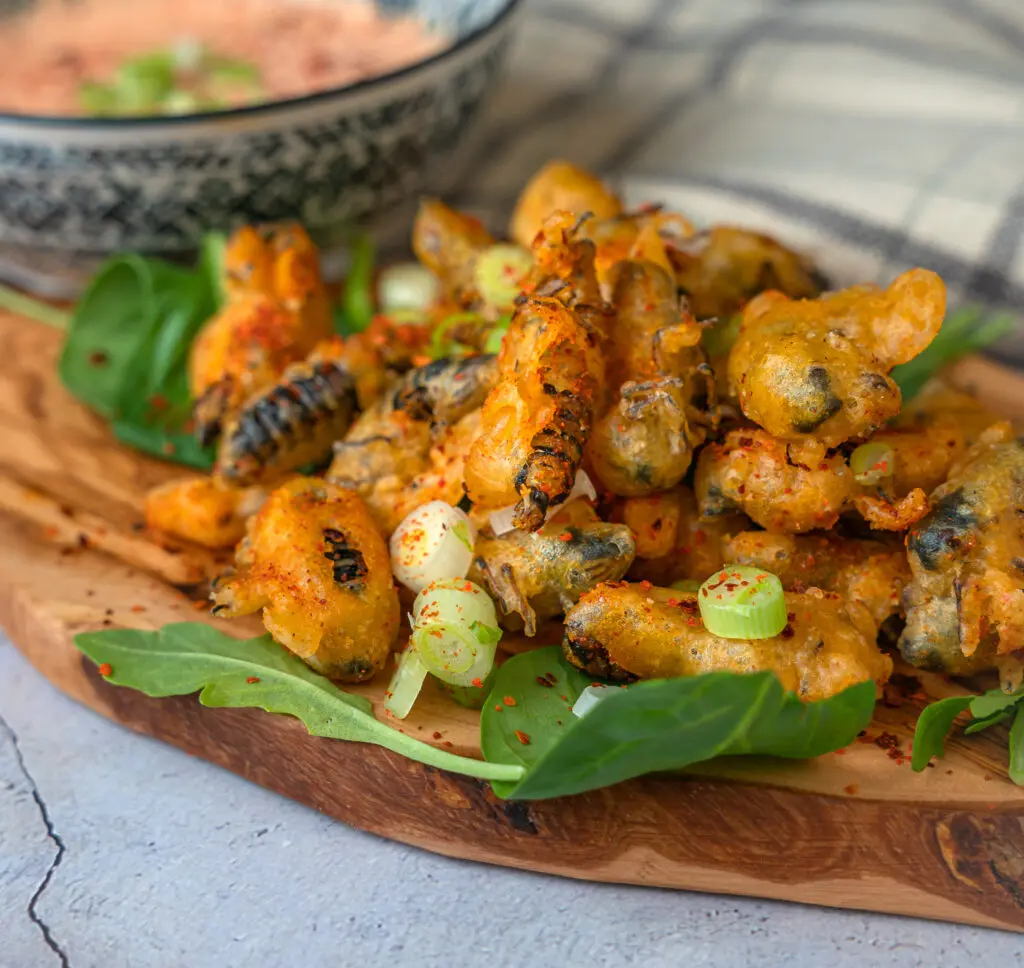 crispy cicada recipe served with sriracha aioli