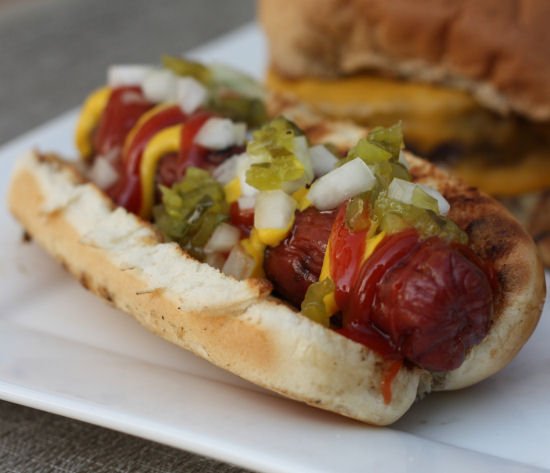 Simple hotdogs and hamburgers