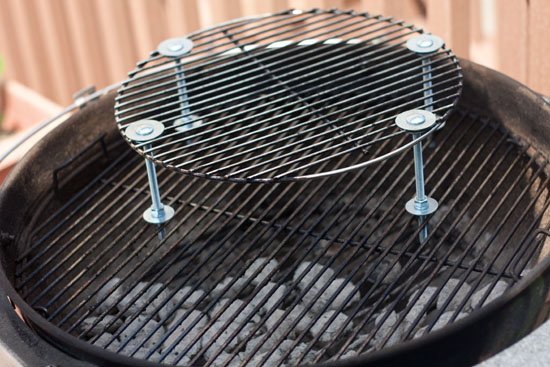 Adding an extra grate to a grill or smoker for more grilling room